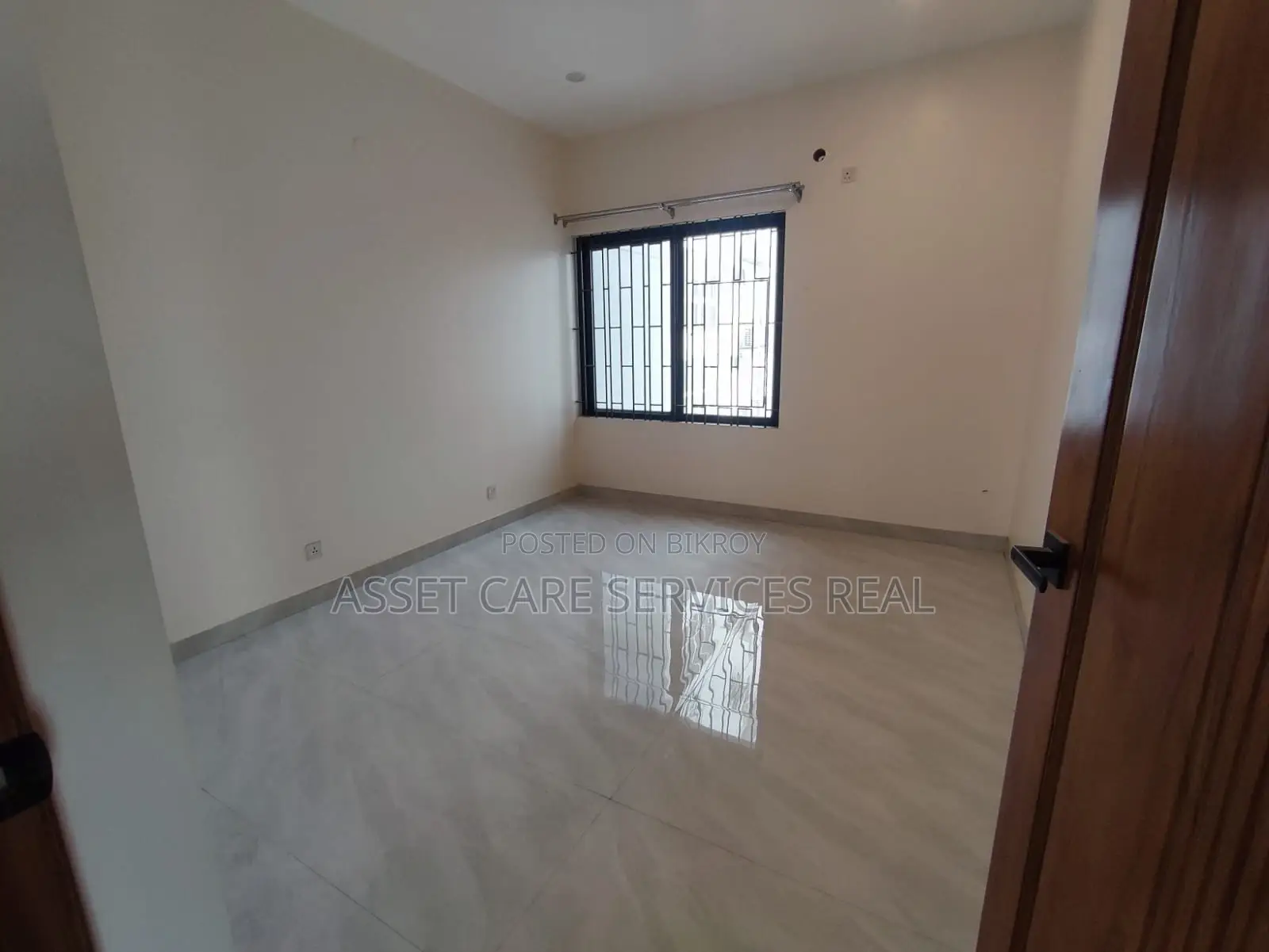 Gym-Pool Facilities New 4-Bed Un-Furnished Apartment for Rent in North Gulshan