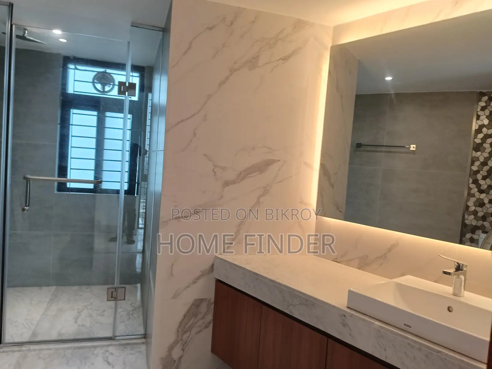 4500 SqFt (4Bed-2Parking) Swimming Pool Gym Facilities Flat Rent GULSHAN