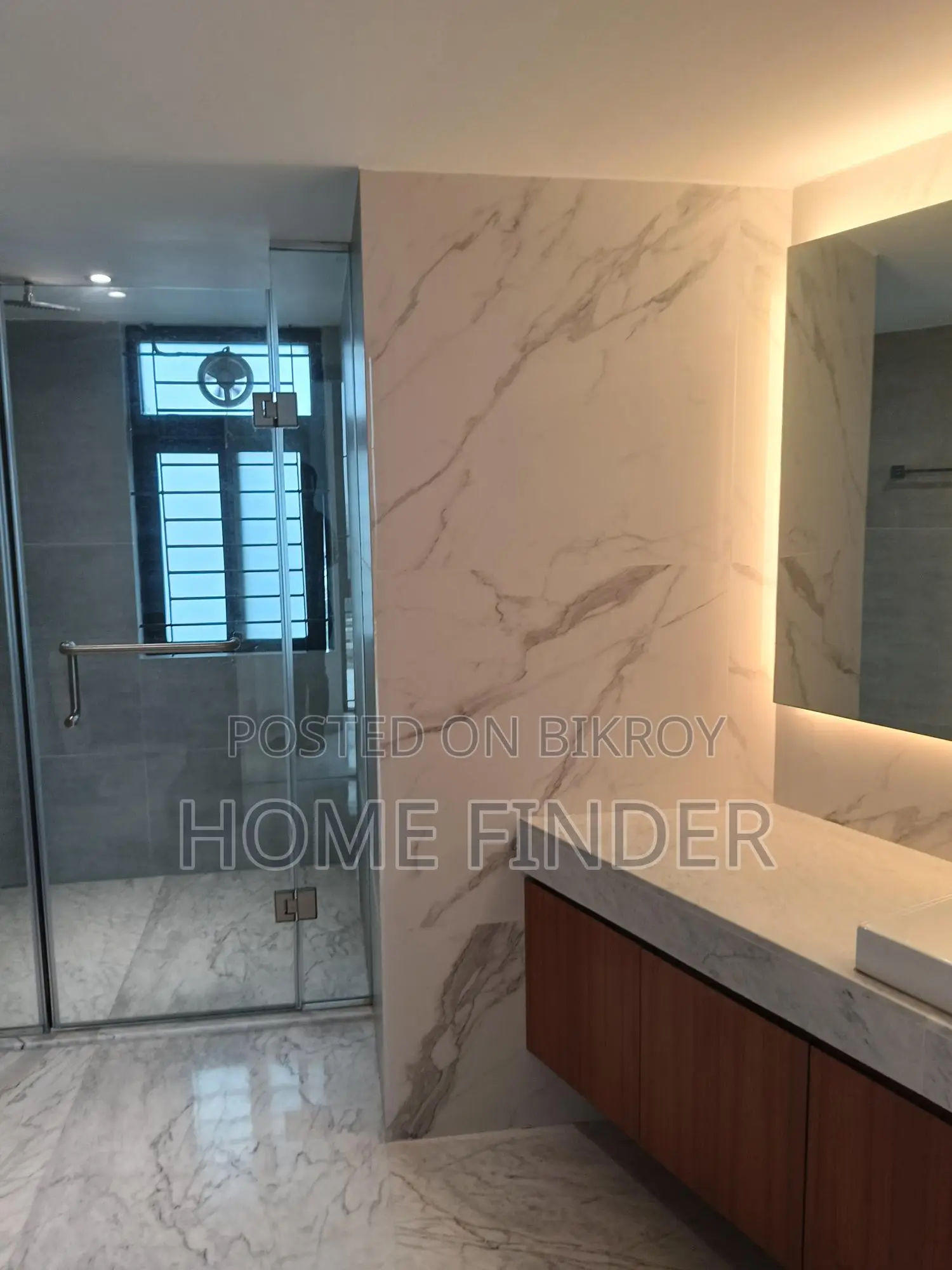 4500 SqFt (4Bed-2Parking) Swimming Pool Gym Facilities Flat Rent GULSHAN