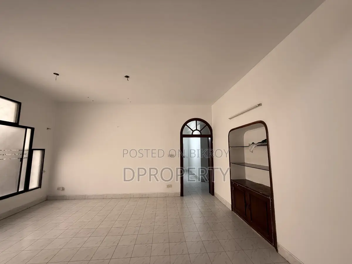 5-bedroom House in Gulshan for Rent