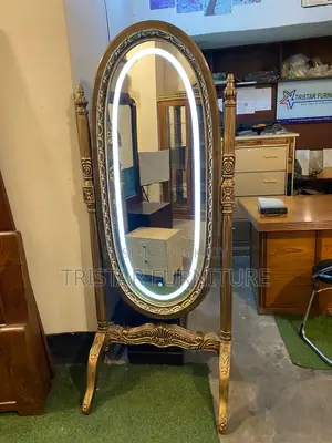 Capsule Standing Mirror Dr50f