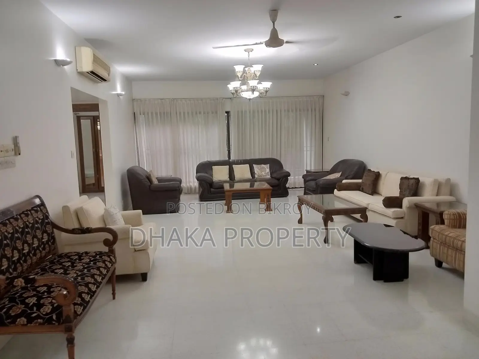 Full-Furnished 3200-Sqft 4 Bedrooms Apartment Rent in Baridhara