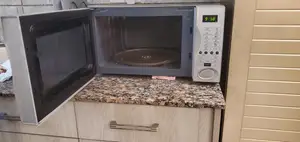 Noka microwave oven