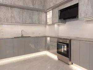 Luxurious Well Decorated (gym+pool) Flat Rent in Gulshan 2