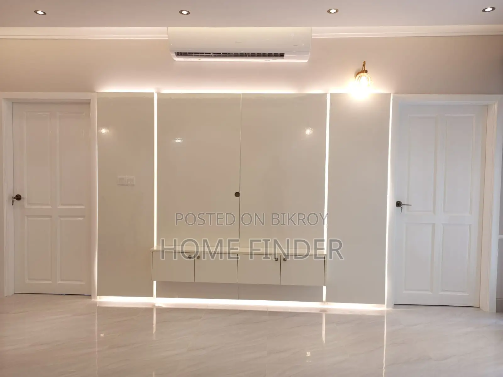 Luxurious Well Decorated (gym+pool) Flat Rent in Gulshan 2