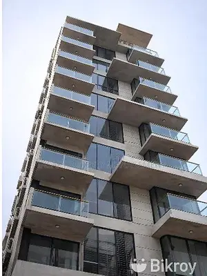 5000 Sq Ft Office Space For Sale On Gulshan Avenue | Prime Location.
