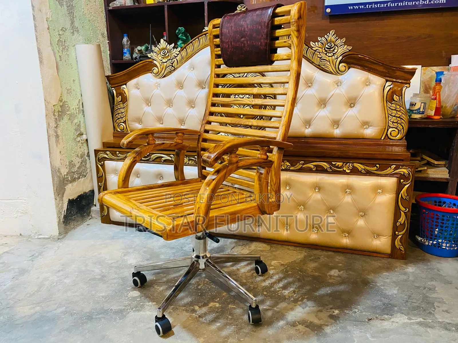 Wooden Swivel Chair
