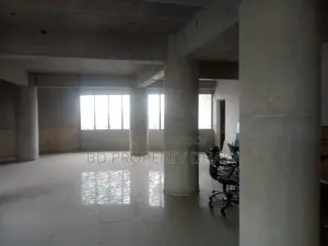 ভাড়ার জন্য ৩২০০ বর্গফুটের সম্পূর্ণ কমার্শিয়াল ওপেন স্পেস