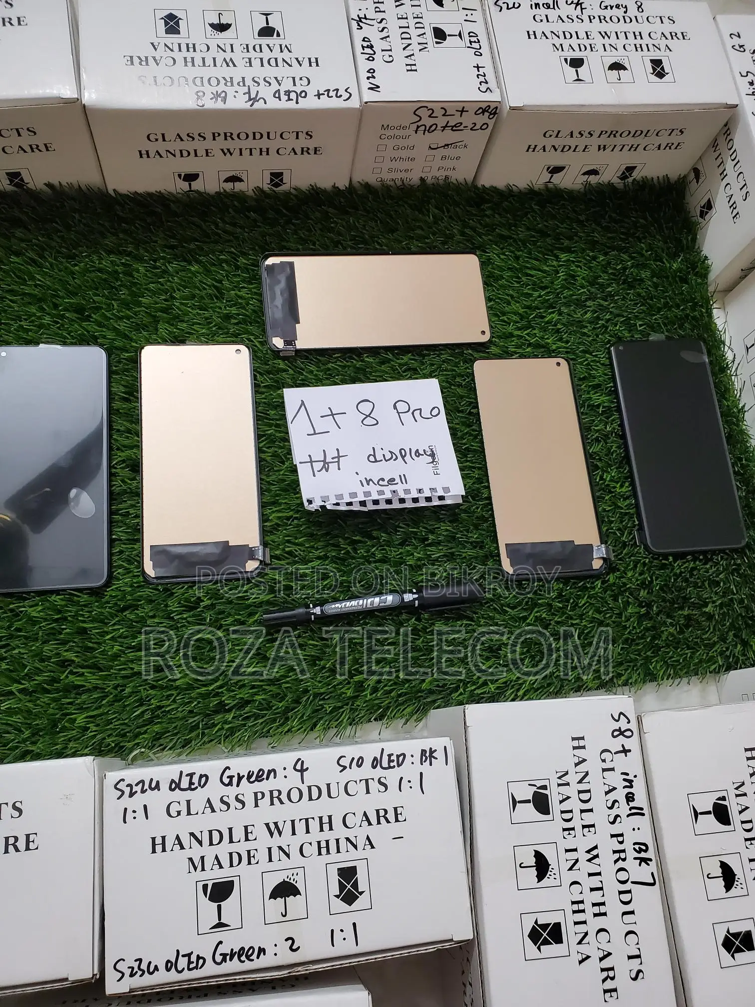 One plus 8 pro TFT display