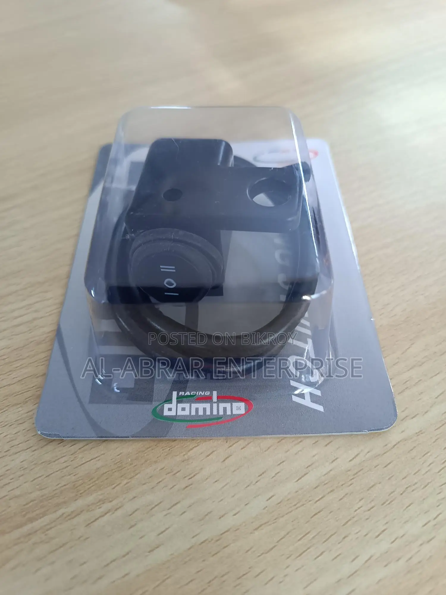 Domino 3 cable Switch.