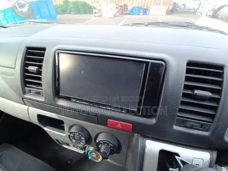 Toyota Hiace GL DUAL AC ORIGINAL 2020