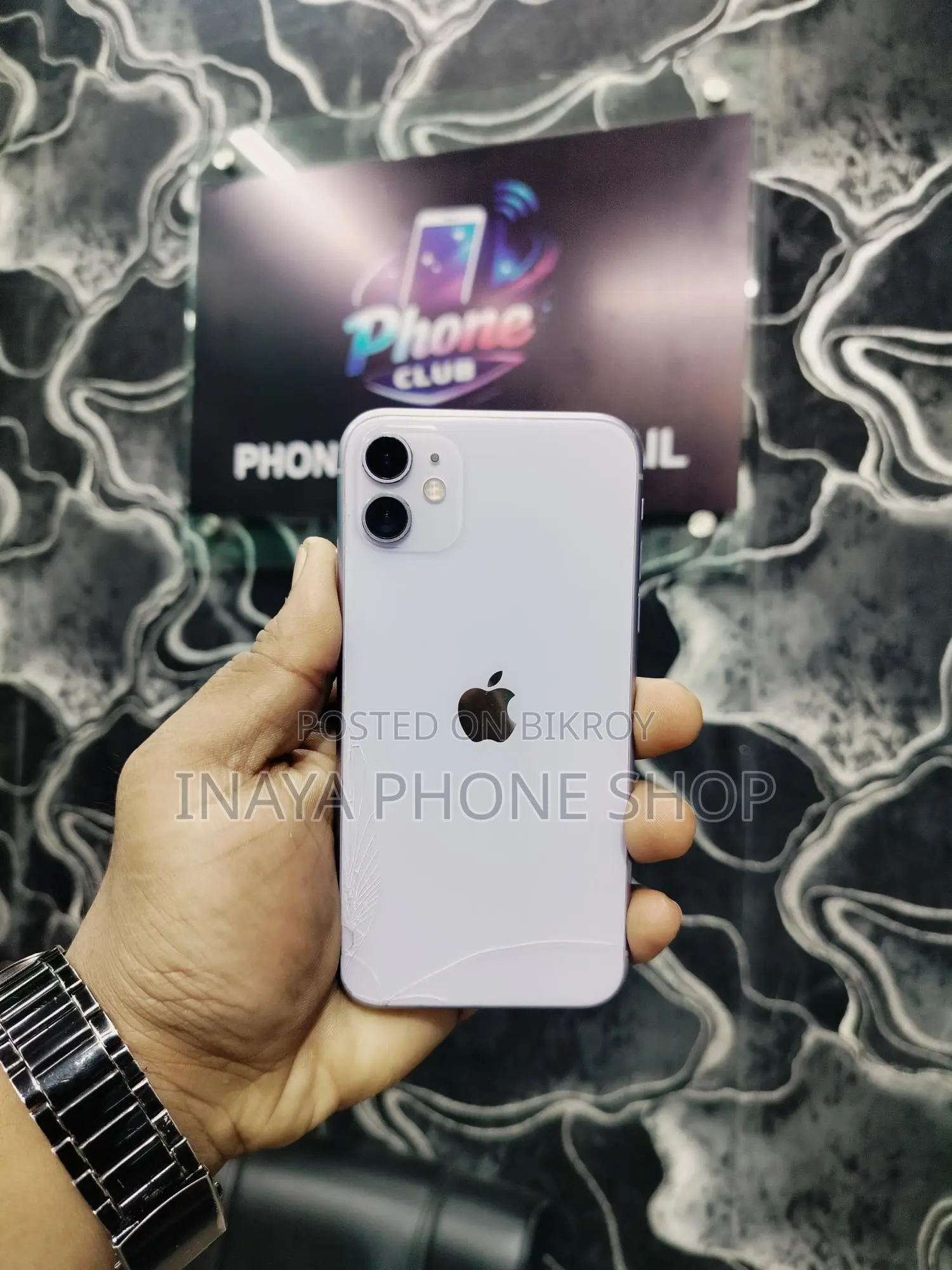 Apple iPhone 11 64 GB (Used)