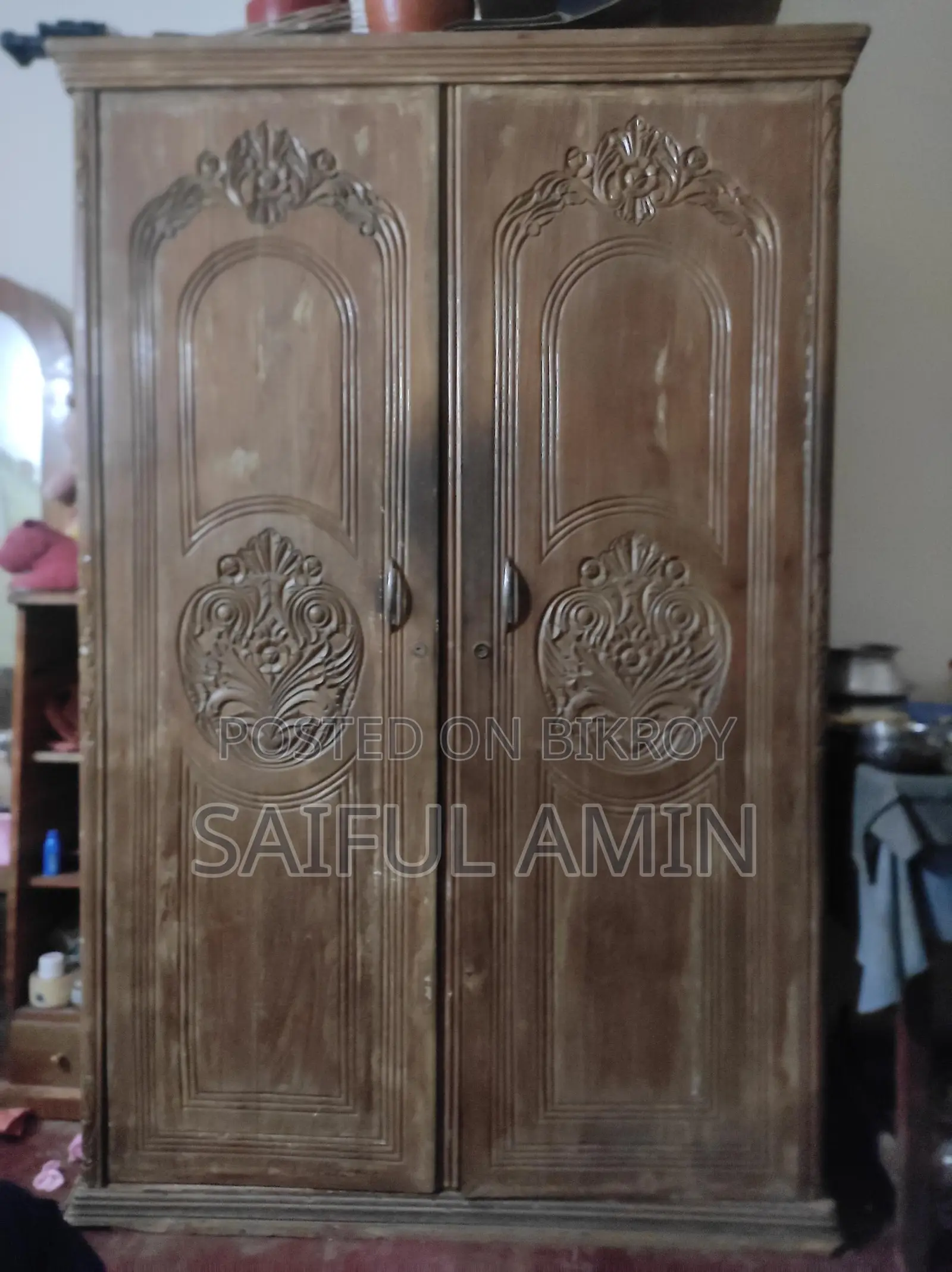 Shegun Wood Almirah