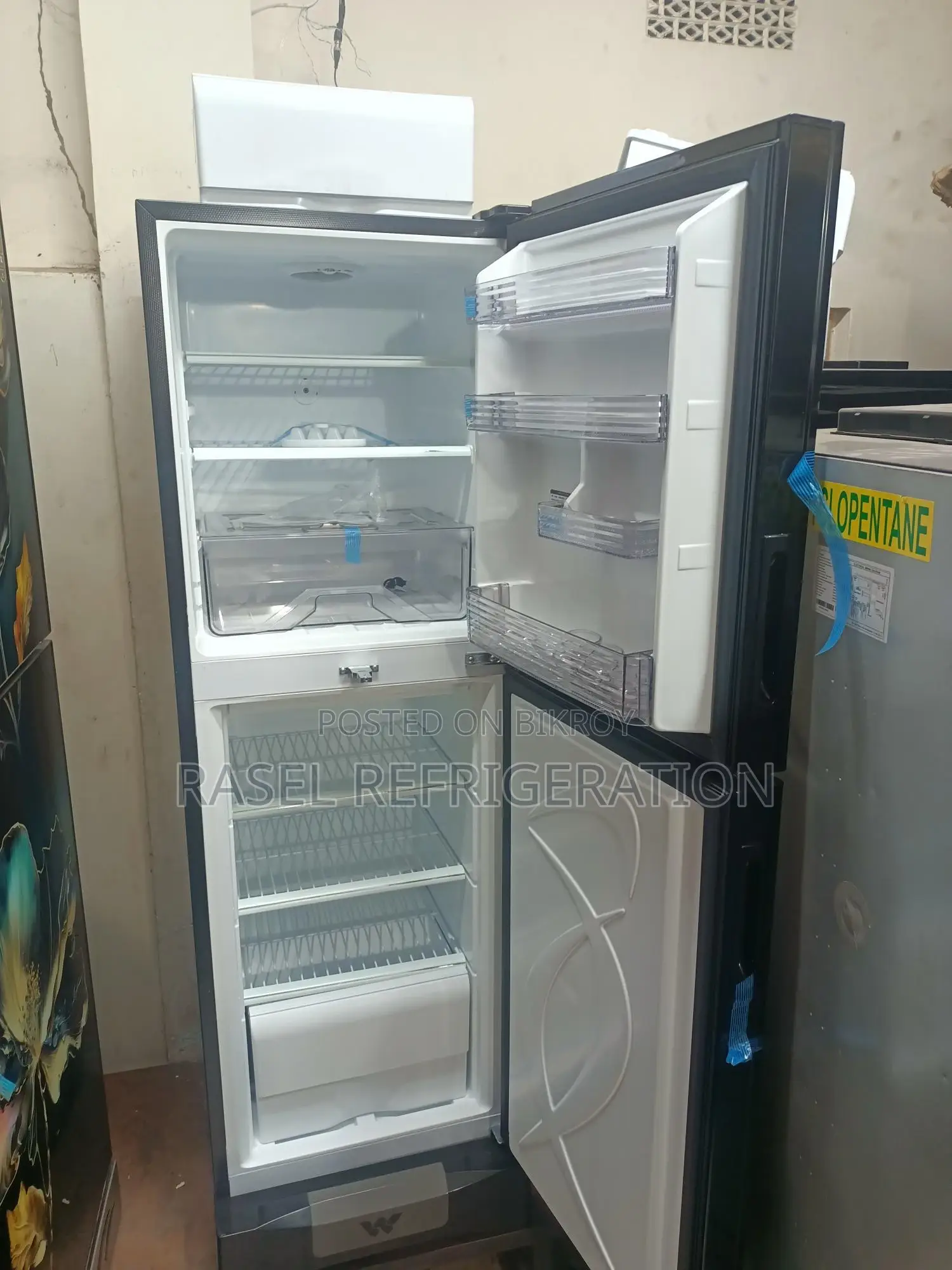35% Discount!!! Wfb-2e4-gdel মডেল এর 268 লিটার ওয়ালটোন ফিরিজ বিক্রি হবে।