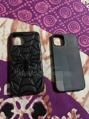 12 Pro Cover Premium