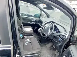 Toyota Noah G PKG HYB 2021