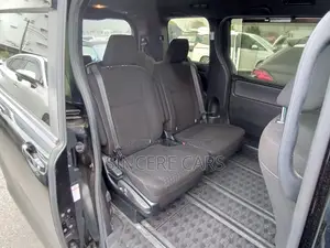 Toyota Noah G PKG HYB 2021