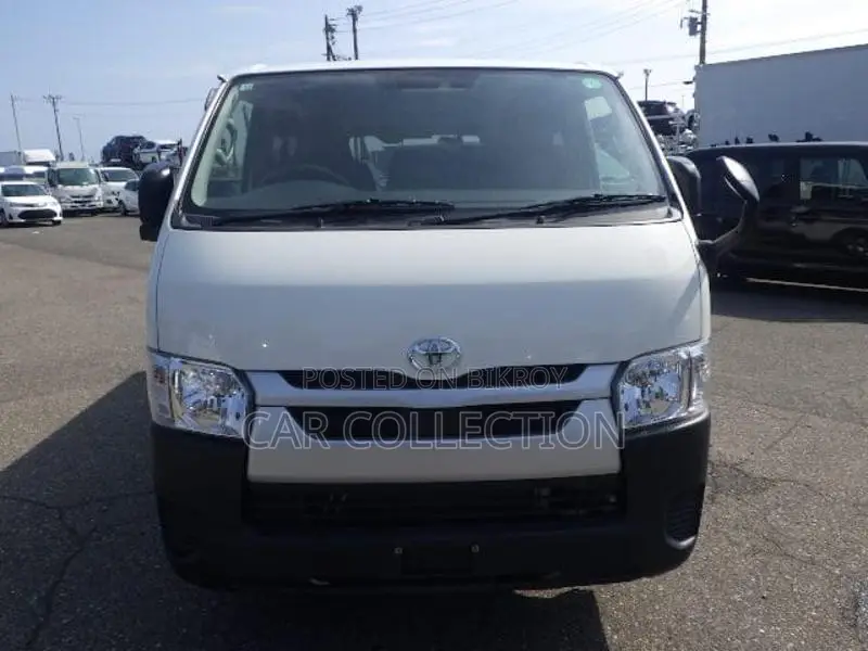 Toyota Hiace DX 2020