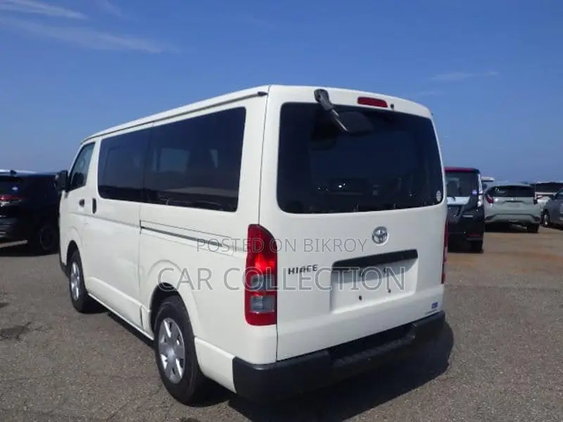 Toyota Hiace DX 2020