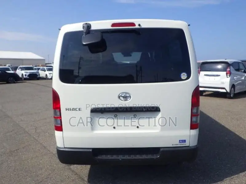 Toyota Hiace DX 2020