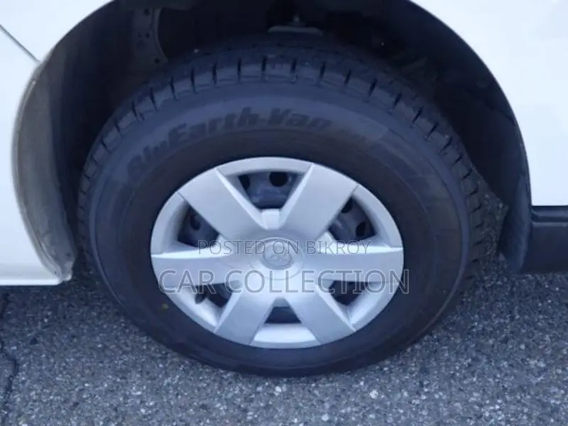 Toyota Hiace DX 2020