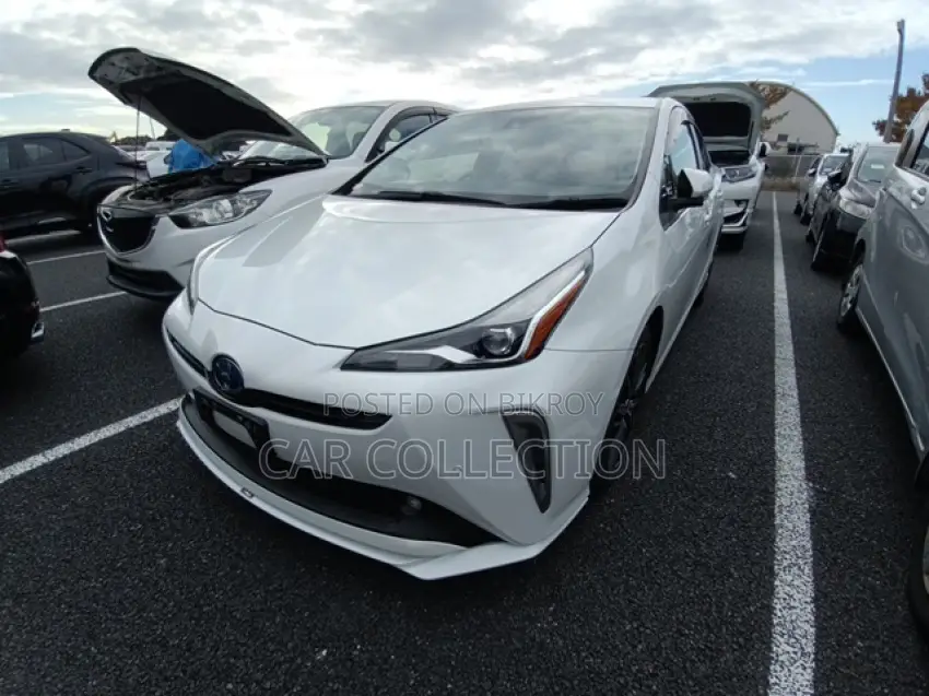 Toyota Prius S Safety Plus- 2 2021
