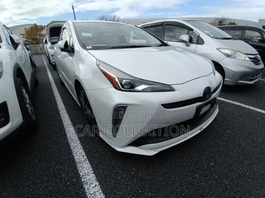 Toyota Prius S Safety Plus- 2 2021
