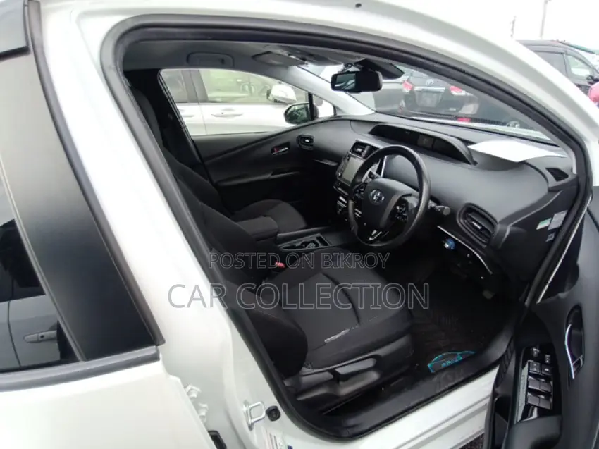 Toyota Prius S Safety Plus- 2 2021