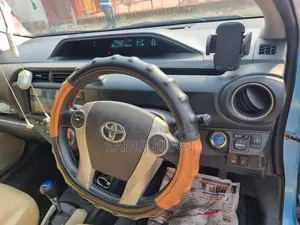 Toyota Aqua . 2013