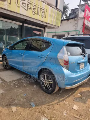 Toyota Aqua . 2013
