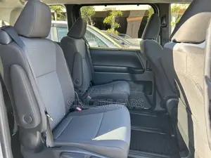 Toyota Noah X HYB PUSH 62062KM 2022