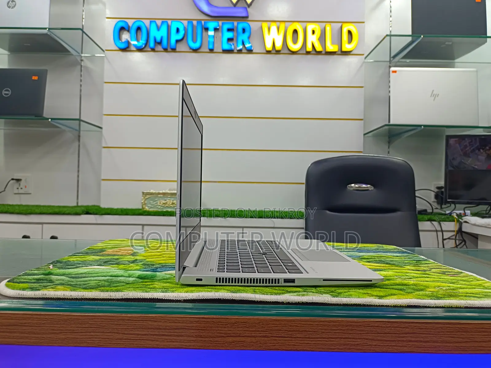 Hp Elitebook 745 G6 ( Amd Radeon Vega Mobile Graphics )