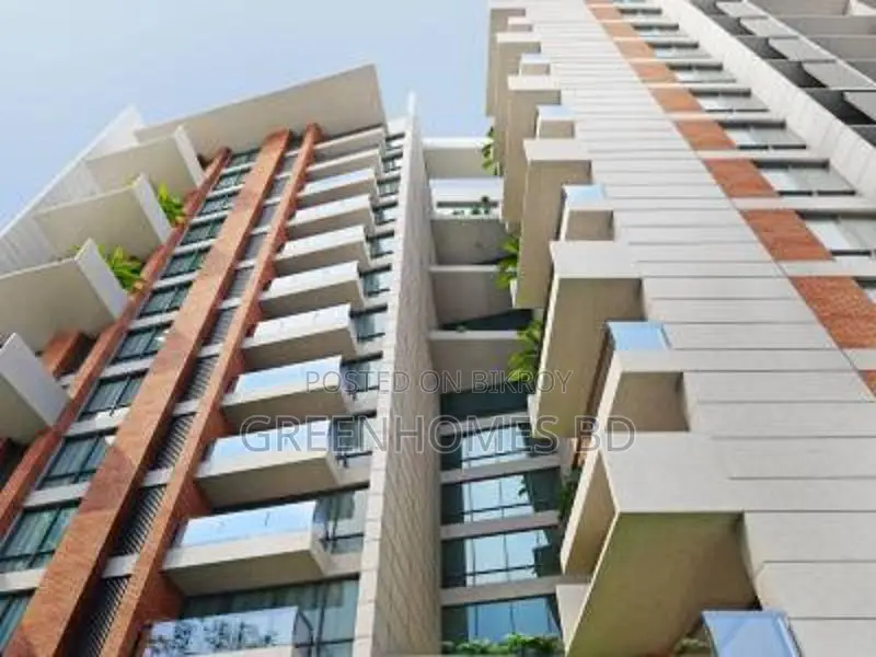 4-Bedroom Apartment in Greenhomes, Dhanmondi for sale