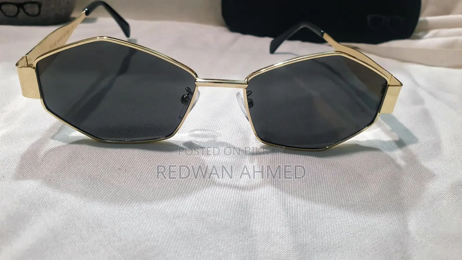 Viral sunglass