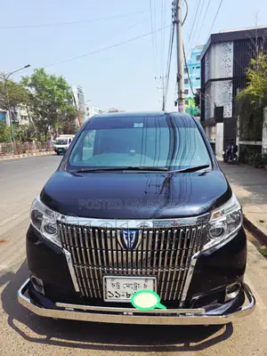 টয়োটা এস্কয়ার হাইব্রিড ২০১৫