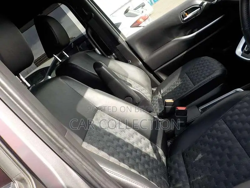 Toyota Voxy SZ 2022