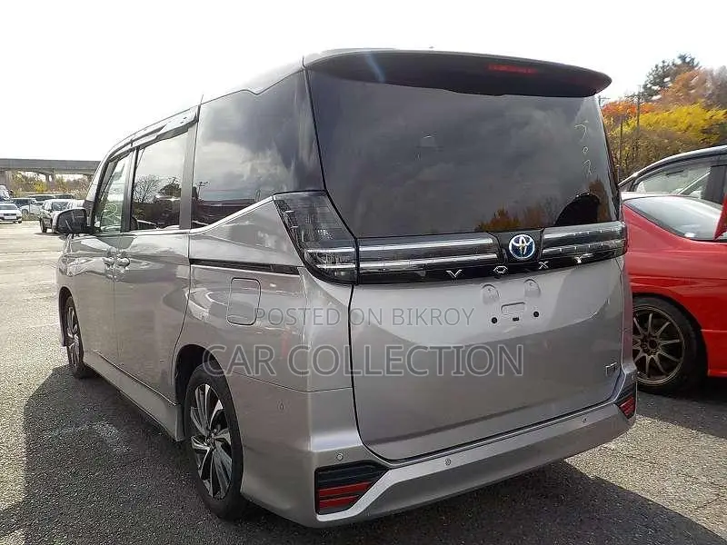 Toyota Voxy SZ 2022
