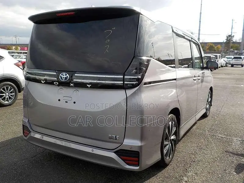 Toyota Voxy SZ 2022