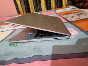 Huawei Mate book D16