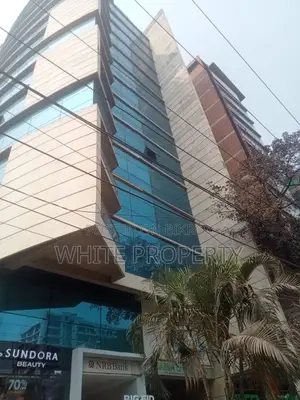 ধানমন্ডি সাতমসজিদ রোডে বিলাসবহুল কমার্শিয়াল স্পেস বিক্রয়