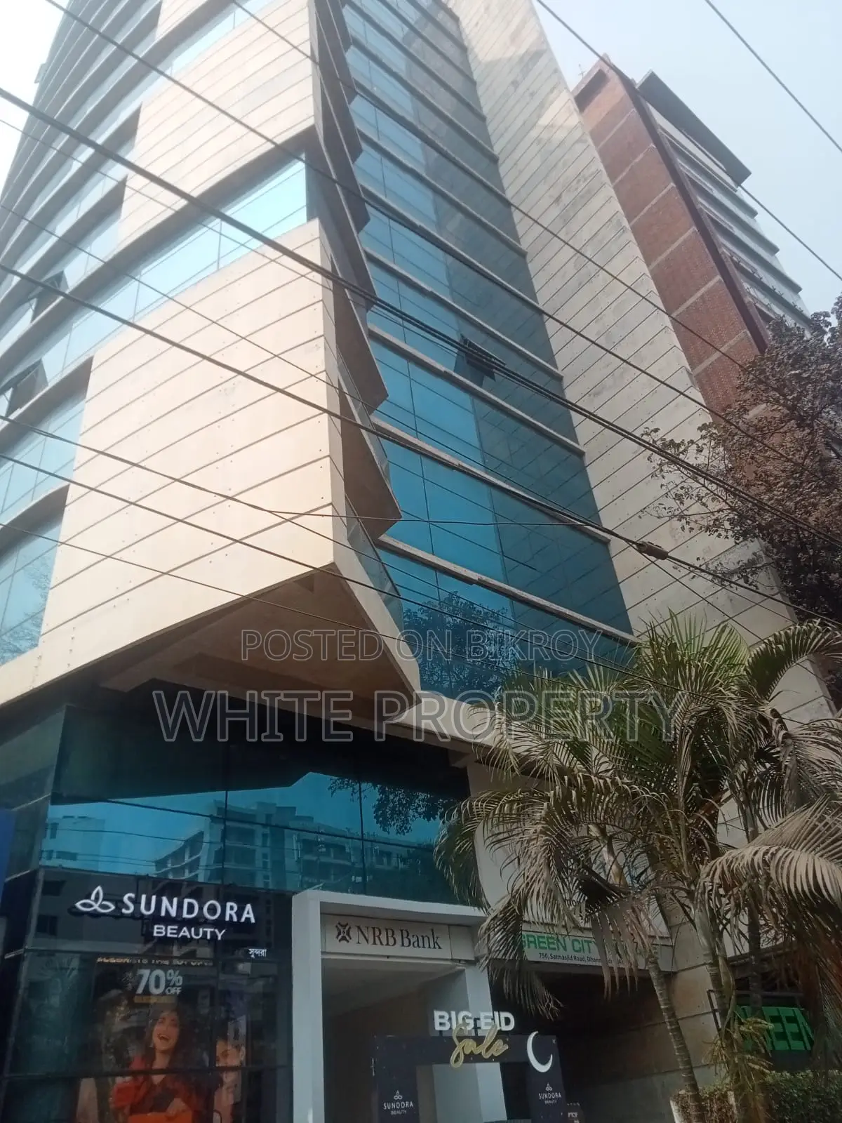 ধানমন্ডি সাতমসজিদ রোডে বিলাসবহুল কমার্শিয়াল স্পেস বিক্রয়