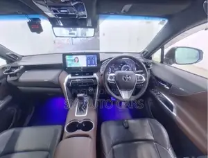 Toyota Harrier Non Hybrid Z Pearl 2021