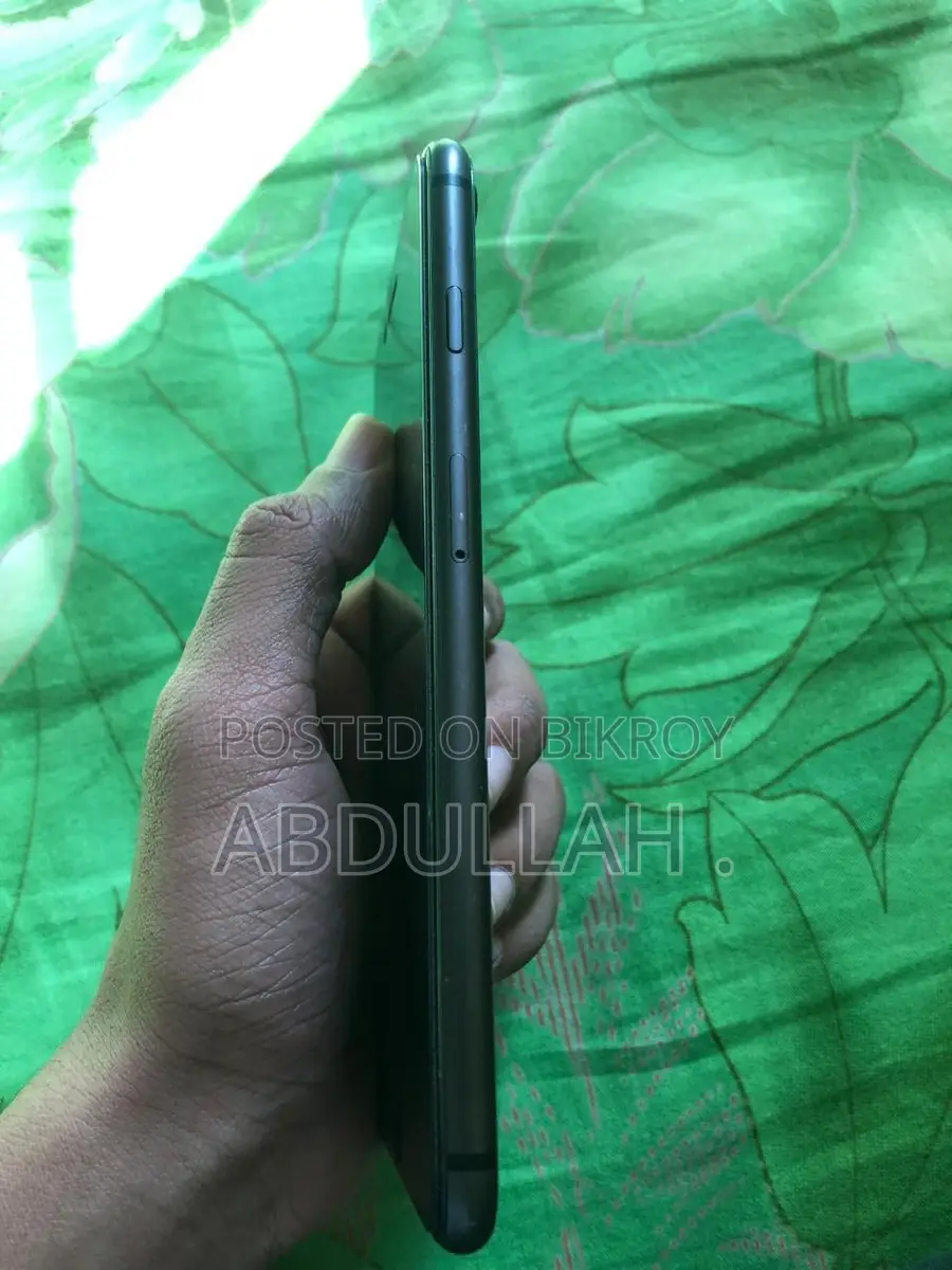 Apple iPhone 8 Plus (Used)