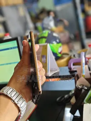 Apple iPhone XS Max . (Used)