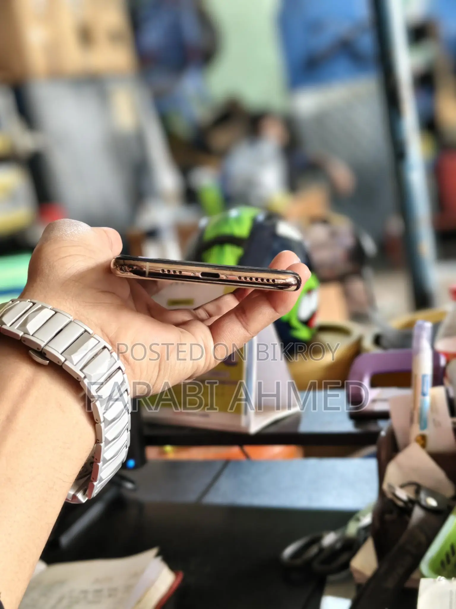 Apple iPhone XS Max . (Used)
