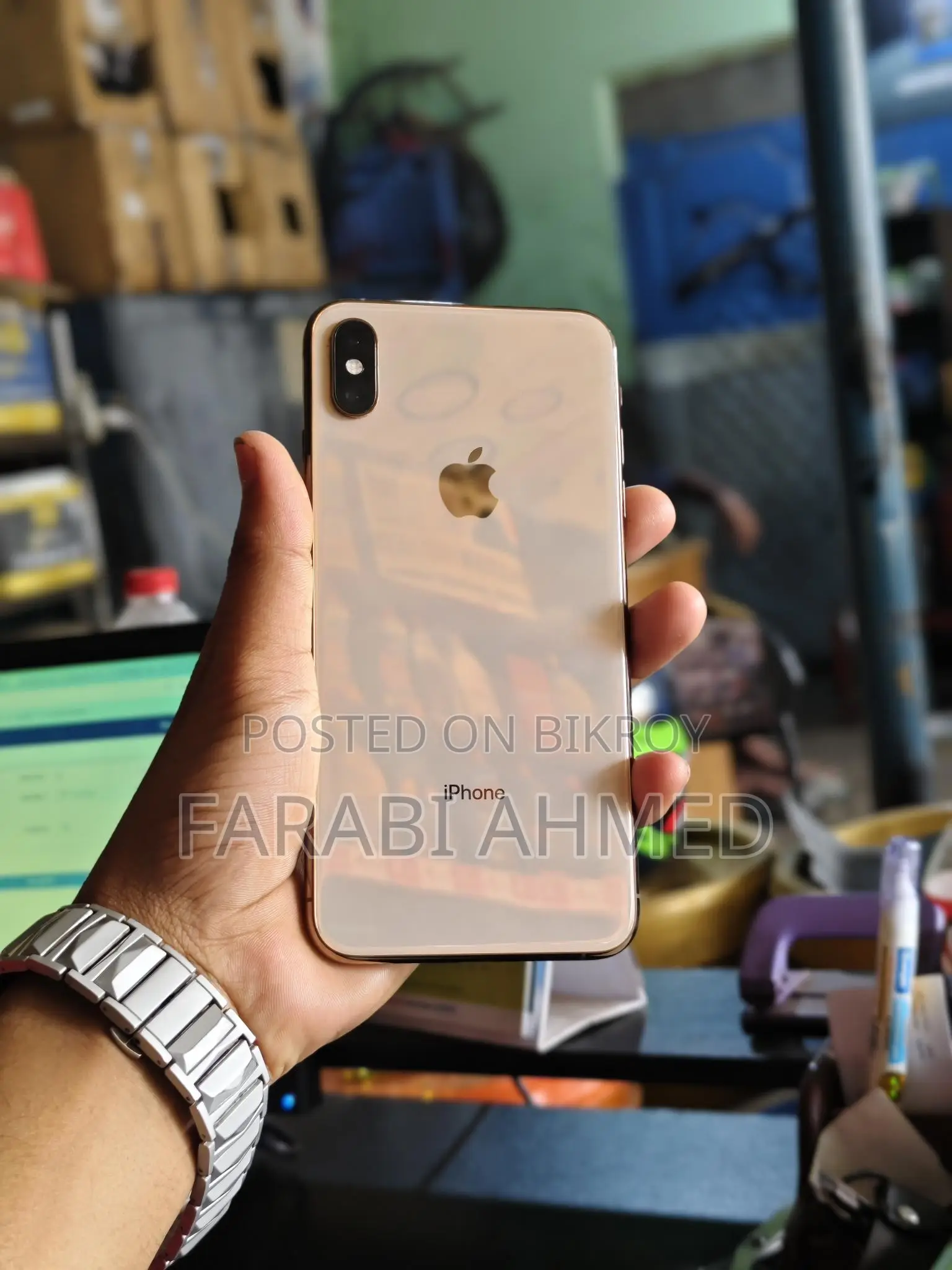 Apple iPhone XS Max . (Used)