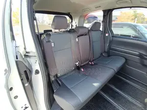 Toyota Noah X 2022