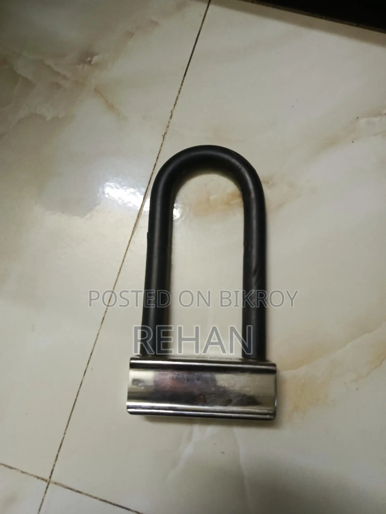 R15 v3 handle, lock