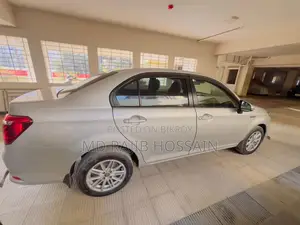 Toyota Axio 2016