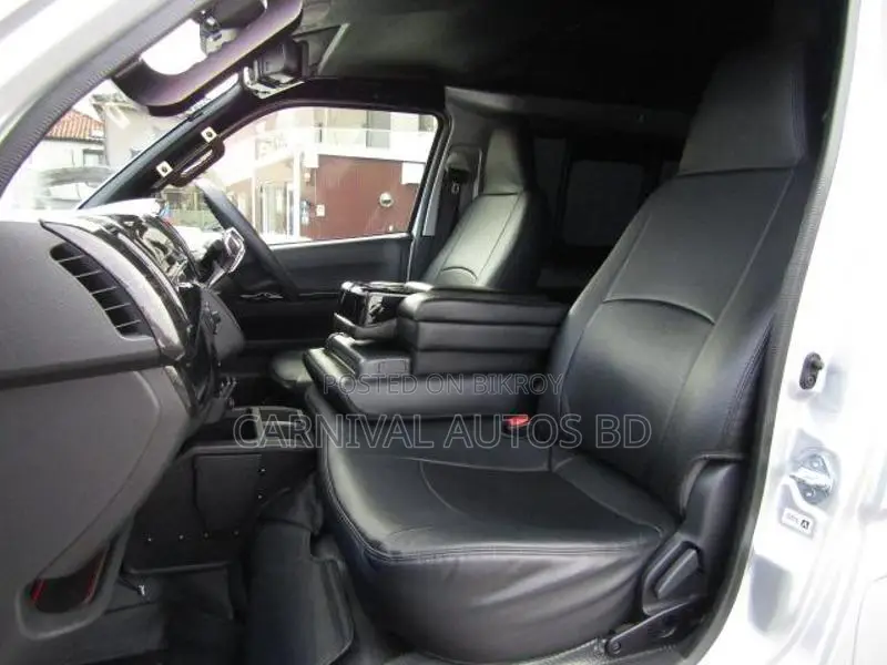 Toyota Hiace GL JAPAN ORGINAL 2021